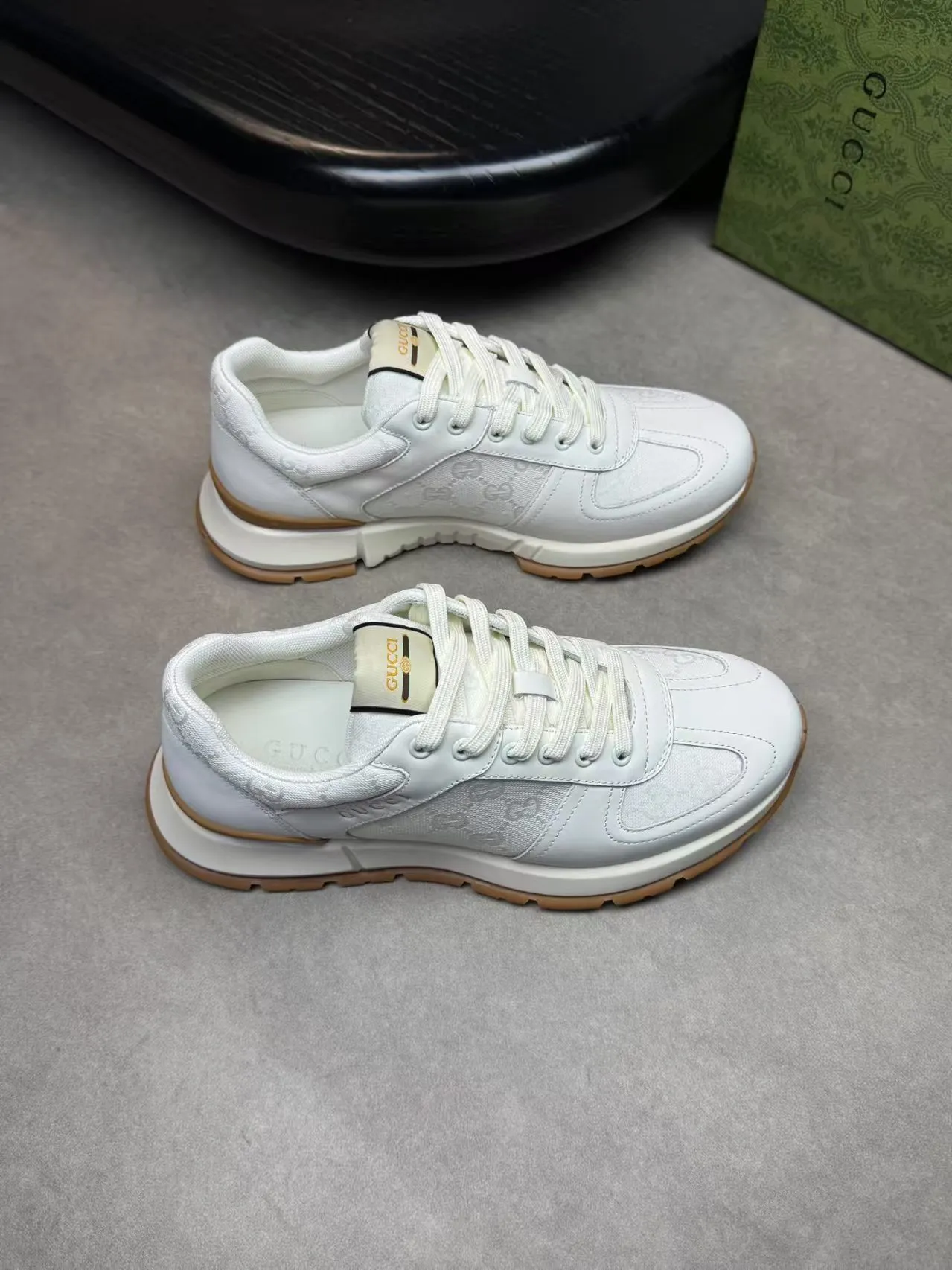 P460 new men's shoes GUCCI [Lightning] latest shoes are shipped. Original quality, fashionable, special materials, sheepskin lining, new packaging. The foot feels super comfortable and the workmanship is impeccable. Size: 38-45